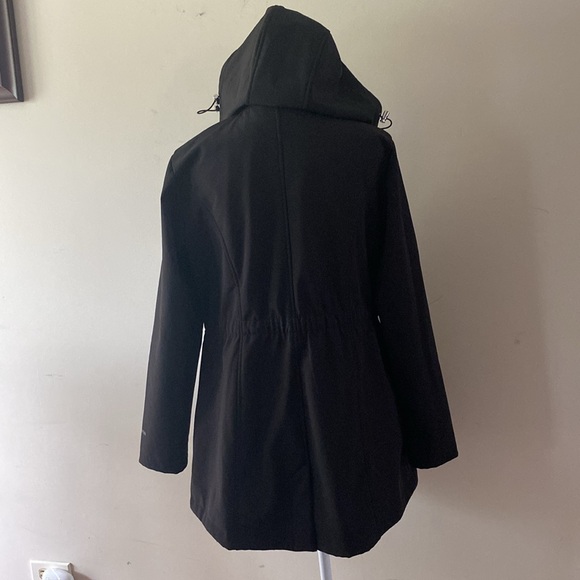 Free Country woman’s Anotak rain jacket faux fur lining hooded black zip up - Picture 4 of 17